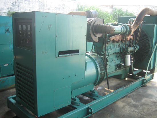 修文租赁发电机- 发电机碳刷磨损的原因是什么