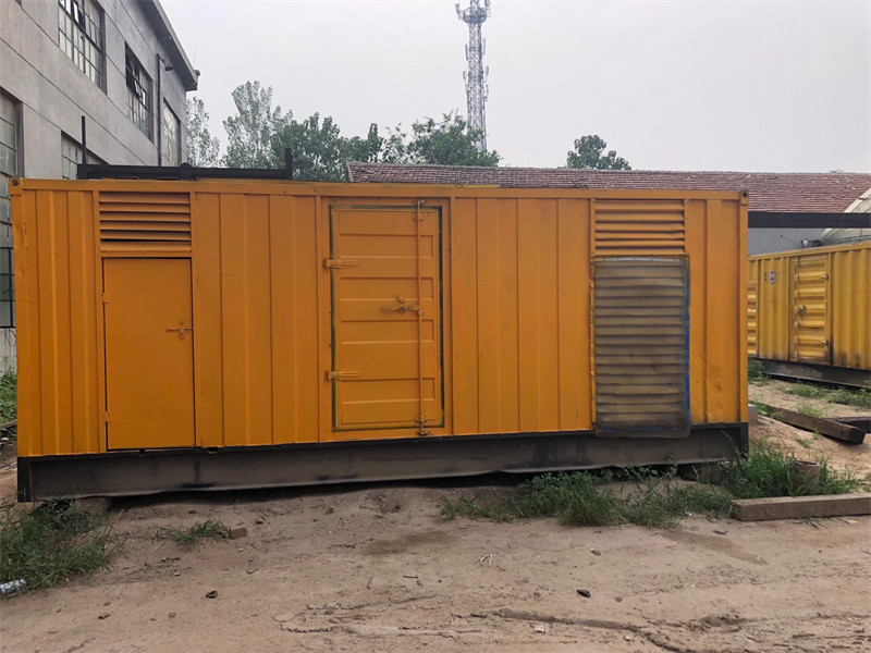 修文柴油发电机如何判断新机油是否已经完全充满机油滤清器？