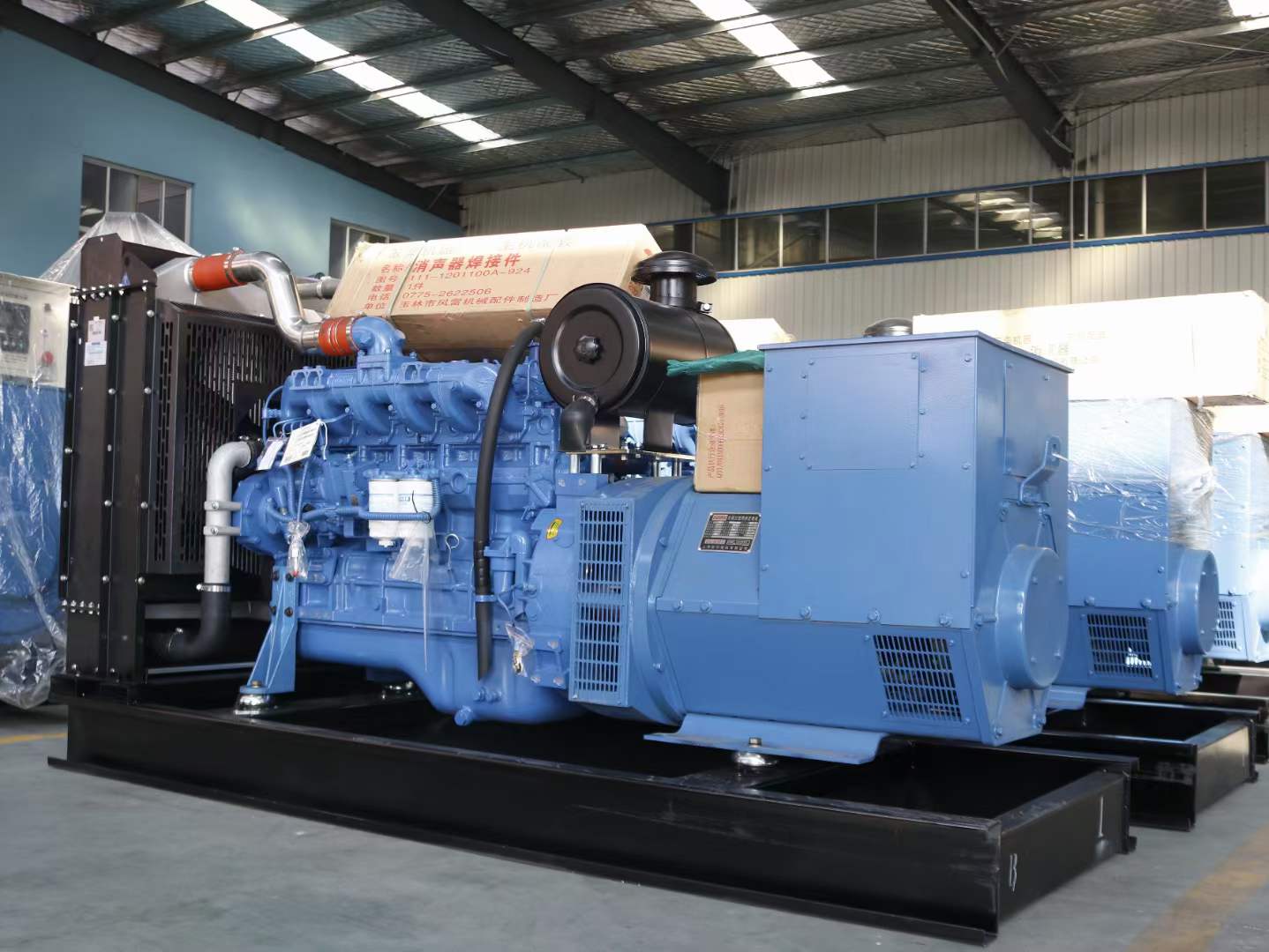 修文柴油发电机组空气滤清器多久需要更换一次？