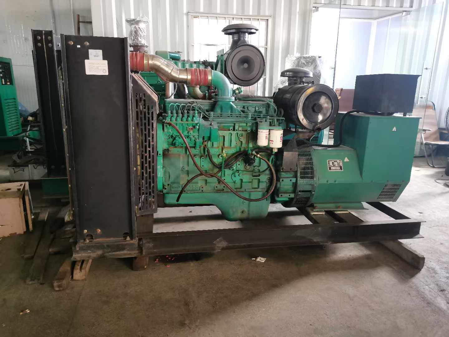 修文发电机租赁如何确定电缆的承载电流是否在安全范围内？