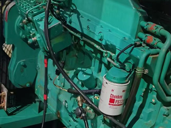 修文如何确定新的发电机组控制系统是否与原系统兼容？